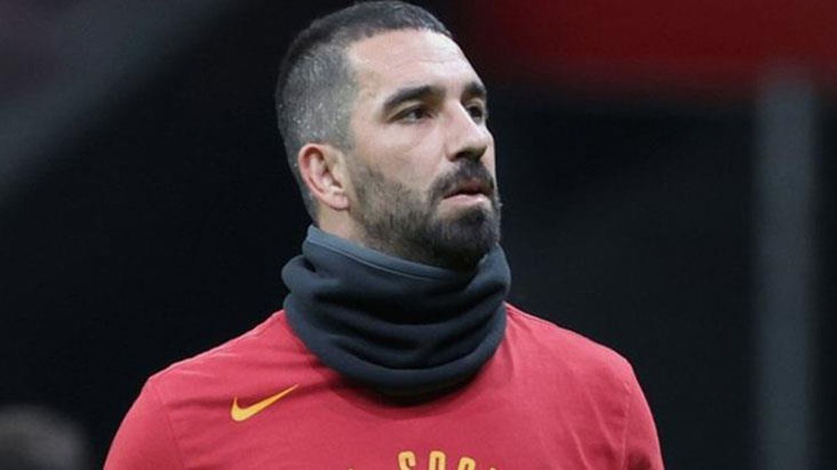 Arda Turan: Bazı şeyler zor ve ne anlatacağımı bilmiyorum, hocamız bu yaşında gece gündüz emek veriyor