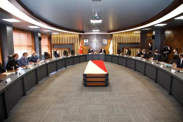 Son dakika haber... Bakan Yardımcısı Çataklı, depremzedeleri dinledi