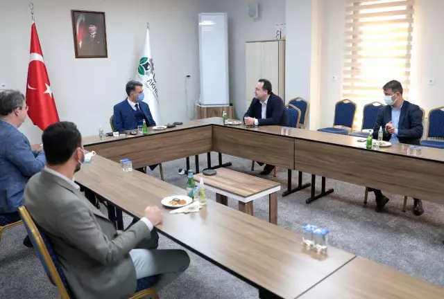 Başkan Dutlulu'dan OSB'ye ziyaret Başkan Dutlulu'dan OSB'ye ziyaret