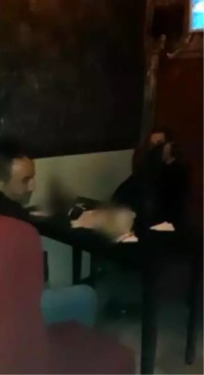 Beyoğlu'nda gece ruhsatsız olarak işletilen eğlence mekanına korona virüs baskını Beyoğlu'nda gece ruhsatsız olarak işletilen eğlence mekanına korona virüs baskını