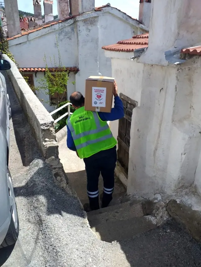 Büyükşehir'den ihtiyaç sahiplerine Ramazan Kolisi Büyükşehir'den ihtiyaç sahiplerine Ramazan Kolisi