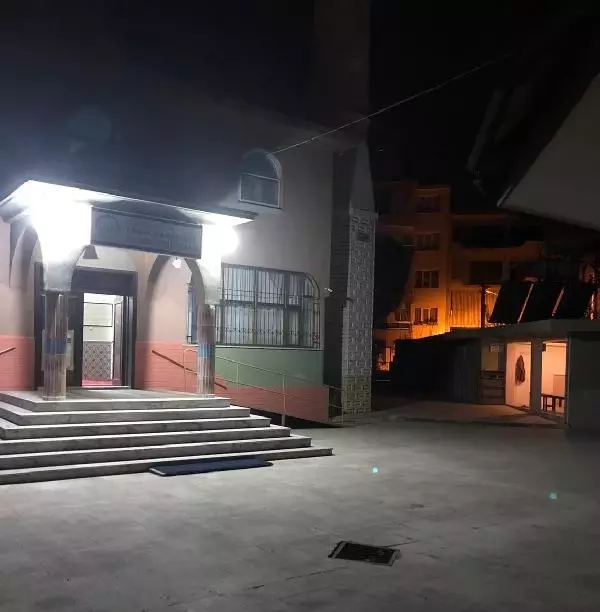 Çaldıkları muslukları satmaya götürürken yakalandılar Çaldıkları muslukları satmaya götürürken yakalandılar