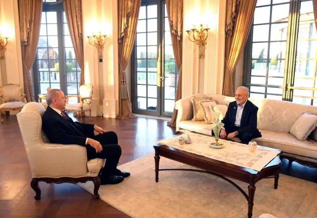 Cumhurbaşkanı Erdoğan, SP Yüksek İstişare Kurulu Başkanı Asiltürk'le iftarda bir araya geldi Cumhurbaşkanı Erdoğan, SP Yüksek İstişare Kurulu Başkanı Asiltürk'le iftarda bir araya geldi