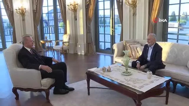 Cumhurbaşkanı Erdoğan, SP Yüksek İstişare Kurulu Başkanı Asiltürk'le iftarda bir araya geldi Cumhurbaşkanı Erdoğan, SP Yüksek İstişare Kurulu Başkanı Asiltürk'le iftarda bir araya geldi