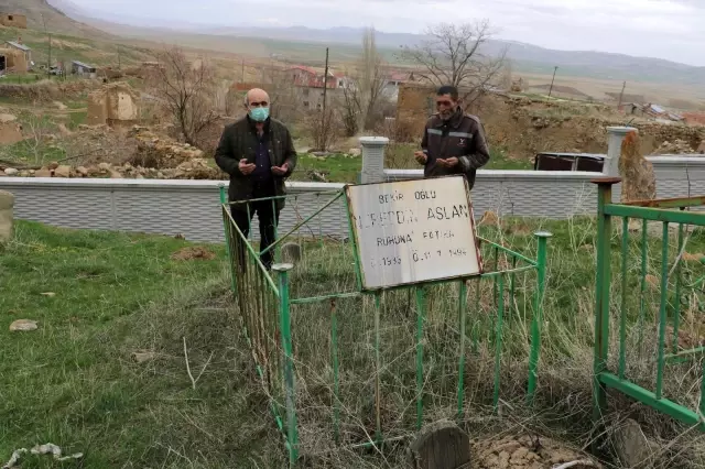 Görenleri düşündüren tabela! Hikayesinde dram var Görenleri düşündüren tabela! Hikayesinde dram var