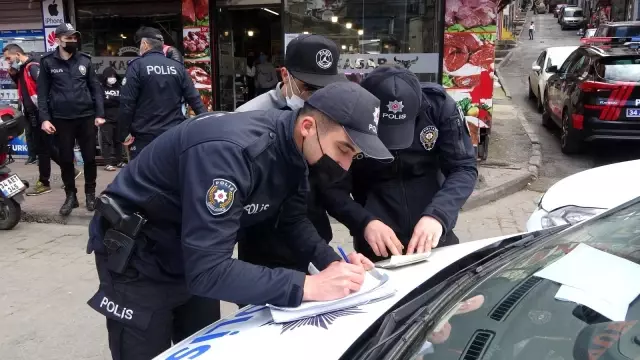 Son dakika haberleri: Dolapdere'de polis denetimi: Maske takmayan çok sayıda kişiye ceza kesildi Son dakika haberleri: Dolapdere'de polis denetimi: Maske takmayan çok sayıda kişiye ceza kesildi