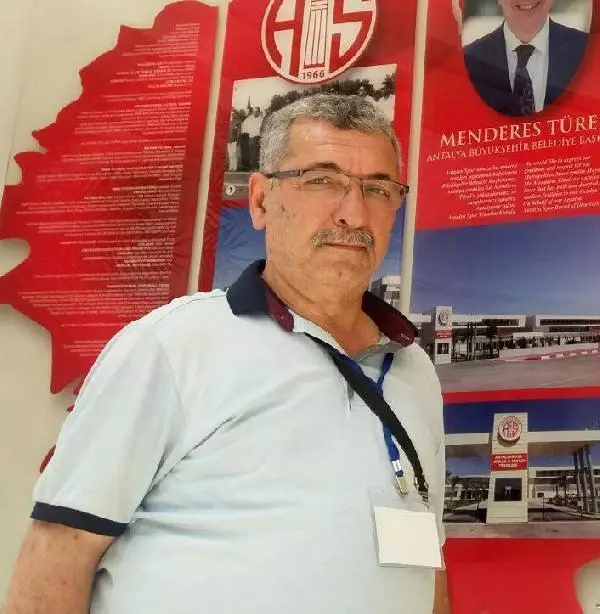 Edirne'de yerel gazete sahibi, koronavirüsten öldü Edirne'de yerel gazete sahibi, koronavirüsten öldü