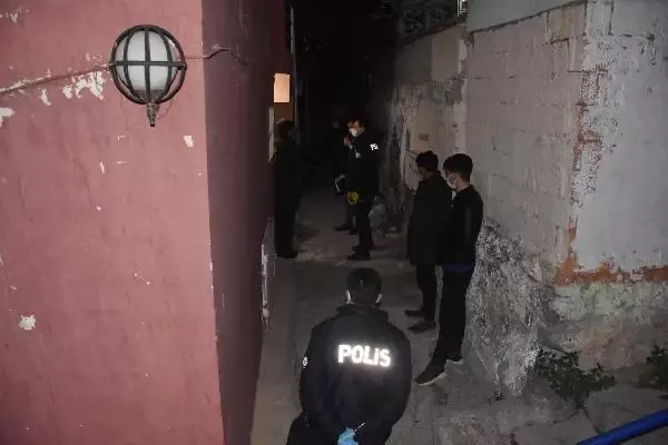Eşini canice katledip saklamak için halıya saran katil kocadan yüzsüz savunma Eşini canice katledip saklamak için halıya saran katil kocadan yüzsüz savunma