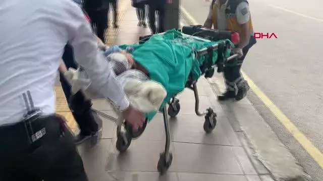 EVDE OTURDUĞU SIRADA BAŞINDAN TABANCAYLA VURULAN ÇOCUK AĞIR YARALANDI EVDE OTURDUĞU SIRADA BAŞINDAN TABANCAYLA VURULAN ÇOCUK AĞIR YARALANDI