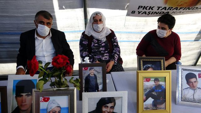 Evlat nöbetindeki acılı anne: 'Benim oğlum nereden biliyor Suriye'ye gitmeyi'