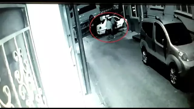 Otomobilden hırsızlık güvenlik kamerasında Otomobilden hırsızlık güvenlik kamerasında