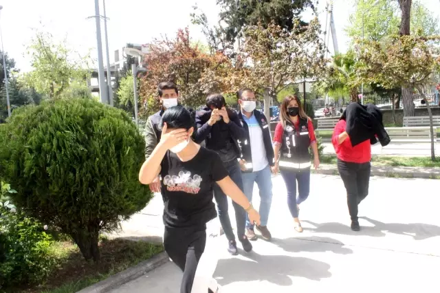 İş vaadiyle 32 kişiyi 1,5 milyon lira dolandıran 3 zanlı tutuklandı İş vaadiyle 32 kişiyi 1,5 milyon lira dolandıran 3 zanlı tutuklandı