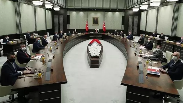 Kabine değişikliği ile Bakan olarak atanan isimlere siyasilerden tebrik mesajı yağdı Kabine değişikliği ile Bakan olarak atanan isimlere siyasilerden tebrik mesajı yağdı