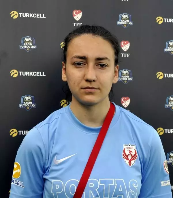 Kadın 1'inci Futbol Ligi C Grubu'nda ikinci maçlar tamamlandı Kadın 1'inci Futbol Ligi C Grubu'nda ikinci maçlar tamamlandı