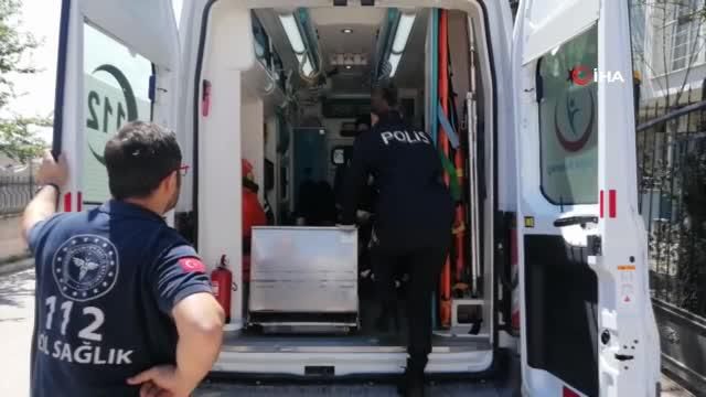karnina bicak saplayarak bebegini ve kendini 3 14081009 o