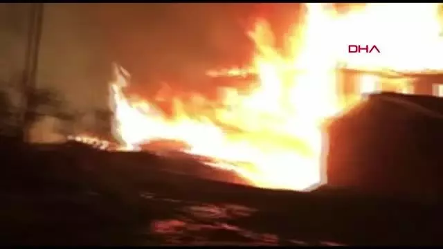 Son dakika haber: Kastamonu'da 2 ev, 3 samanlık yangında kullanılmaz hale geldi Son dakika haber: Kastamonu'da 2 ev, 3 samanlık yangında kullanılmaz hale geldi