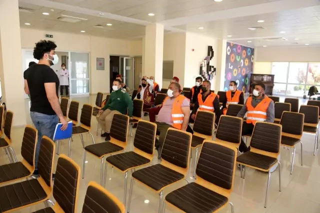 Küçükçekmece'nin Ramazan davulcularına ritim eğitimi Küçükçekmece'nin Ramazan davulcularına ritim eğitimi