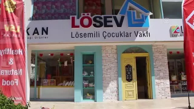 LÖSEV'in ramazan kolileri ihtiyaç sahiplerine ulaştırılıyor LÖSEV'in ramazan kolileri ihtiyaç sahiplerine ulaştırılıyor