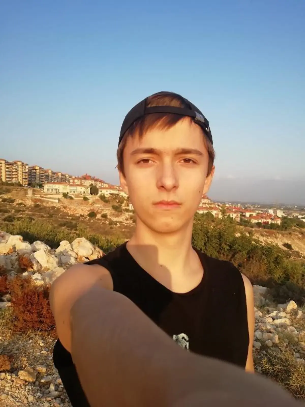 Mersin'de kayıp Rus genç, aranıyor