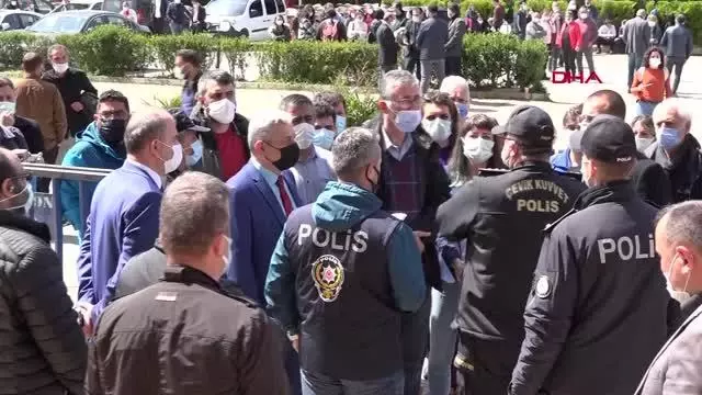 Son dakika haber: METİN LOKUMCU'NUN ÖLÜMÜYLE İLGİLİ GÖRÜLEN İLK DURUŞMAYA POLİSLER KATILMADI Son dakika haber: METİN LOKUMCU'NUN ÖLÜMÜYLE İLGİLİ GÖRÜLEN İLK DURUŞMAYA POLİSLER KATILMADI