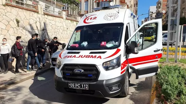 Nazilli'de motosiklet yayaya çarptı: 2 yaralı Nazilli'de motosiklet yayaya çarptı: 2 yaralı