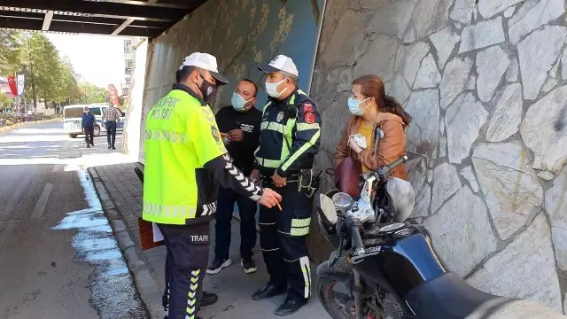 Nazilli'de motosiklet yayaya çarptı: 2 yaralı Nazilli'de motosiklet yayaya çarptı: 2 yaralı