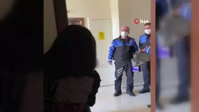 Niğde polisinden karantinadaki genç kıza doğum günü sürprizi