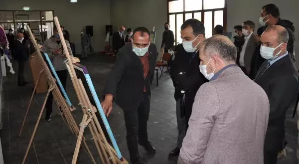 OSMANLI ARŞİVİNDEKİ KARS KONULU BELGELERDEN OLUŞAN SERGİ AÇILDI OSMANLI ARŞİVİNDEKİ KARS KONULU BELGELERDEN OLUŞAN SERGİ AÇILDI