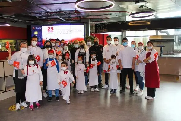 Son dakika haberi: İSTANBUL-Otizmli çocuklar üniversite öğrencileriyle mutfakta harikalar yarattı