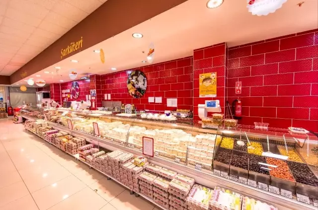 Özhan, ramazan ayında uygun fiyatlarla yüz güldürüyor Özhan, ramazan ayında uygun fiyatlarla yüz güldürüyor