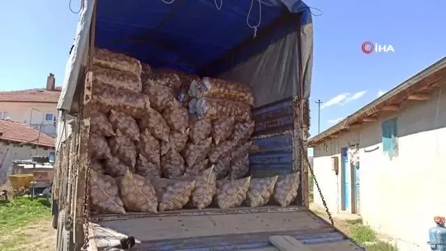 Patates depoları boşaldıkça üreticinin yüzü gülüyor Patates depoları boşaldıkça üreticinin yüzü gülüyor