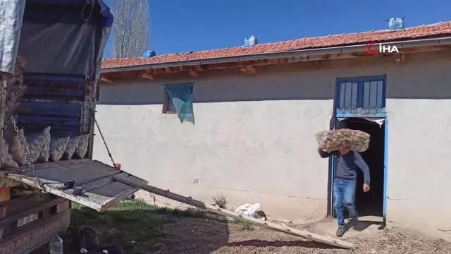 Patates depoları boşaldıkça üreticinin yüzü gülüyor Patates depoları boşaldıkça üreticinin yüzü gülüyor