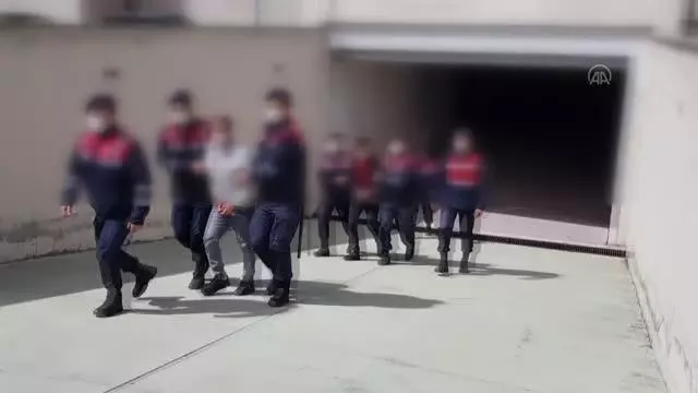 PKK/KCK'nın sabotajcısı oldukları öne sürülen sanıkların yargılanmasına devam edildi PKK/KCK'nın sabotajcısı oldukları öne sürülen sanıkların yargılanmasına devam edildi