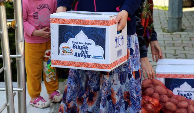 Ramazan'ın ruhunu yansıtan paylaşma duygusu Büyükçekmece'de yaşatılıyor Ramazan'ın ruhunu yansıtan paylaşma duygusu Büyükçekmece'de yaşatılıyor