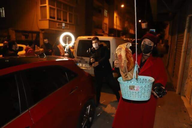 Safiye Soyman ile Faik Öztürk'den renkli bir sahur gecesi programı Safiye Soyman ile Faik Öztürk'den renkli bir sahur gecesi programı