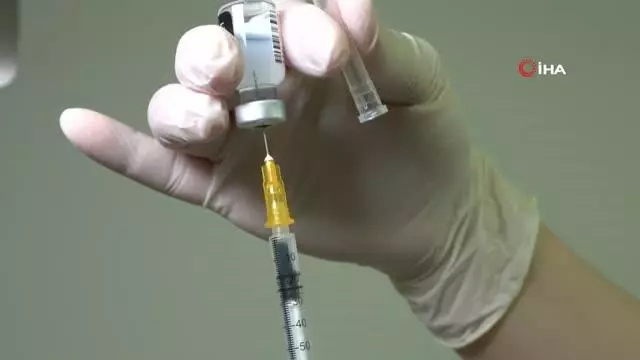 Sağlık çalışanlarına ettiği dua sonunda gözyaşlarını tutamadı Sağlık çalışanlarına ettiği dua sonunda gözyaşlarını tutamadı
