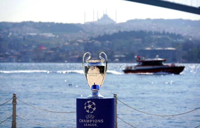 Şampiyonlar Ligi Kupası, İstanbul Boğazı'nda!