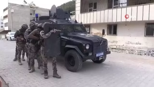 Şanlıurfa'da eş zamanlı uyuşturucu operasyonlarına 43 gözaltı Şanlıurfa'da eş zamanlı uyuşturucu operasyonlarına 43 gözaltı