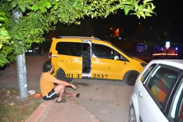Silahlı saldırıda yaralanan taksi sürücüsü, şüpheliye tehditler yağdırdı Silahlı saldırıda yaralanan taksi sürücüsü, şüpheliye tehditler yağdırdı