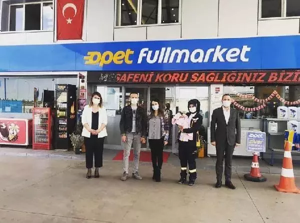 Sultanbeyli'de benzin istasyonunda sürpriz doğum Sultanbeyli'de benzin istasyonunda sürpriz doğum