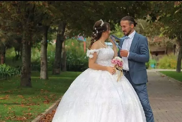 Sultanbeyli'de benzin istasyonunda sürpriz doğum Sultanbeyli'de benzin istasyonunda sürpriz doğum