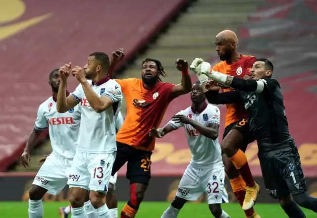 Süper Lig: Galatasaray: 1 - Trabzonspor: 1 (Maç sonucu) Süper Lig: Galatasaray: 1 - Trabzonspor: 1 (Maç sonucu)