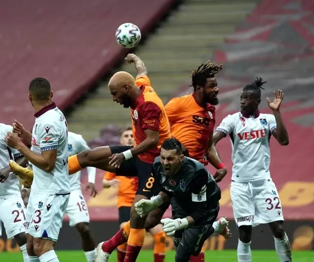 Süper Lig: Galatasaray: 1 - Trabzonspor: 1 (Maç sonucu) Süper Lig: Galatasaray: 1 - Trabzonspor: 1 (Maç sonucu)