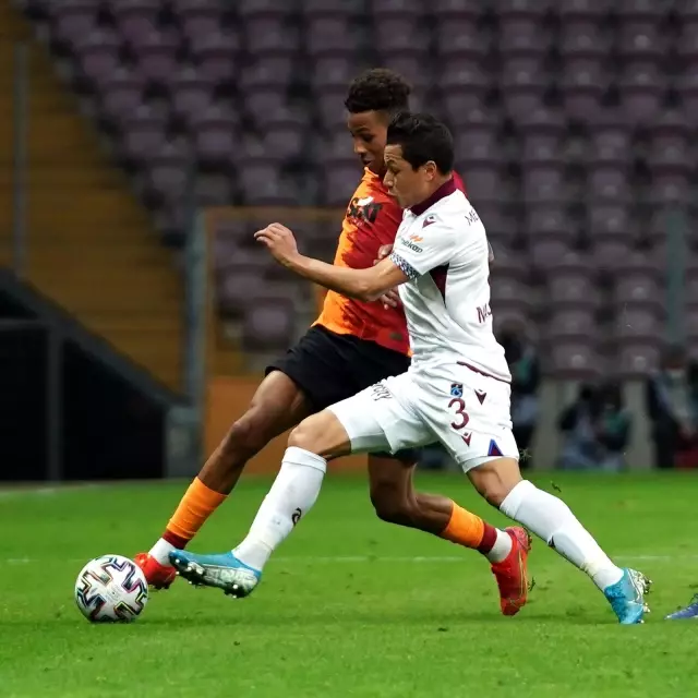 Süper Lig: Galatasaray: 1 - Trabzonspor: 1 (Maç sonucu) Süper Lig: Galatasaray: 1 - Trabzonspor: 1 (Maç sonucu)