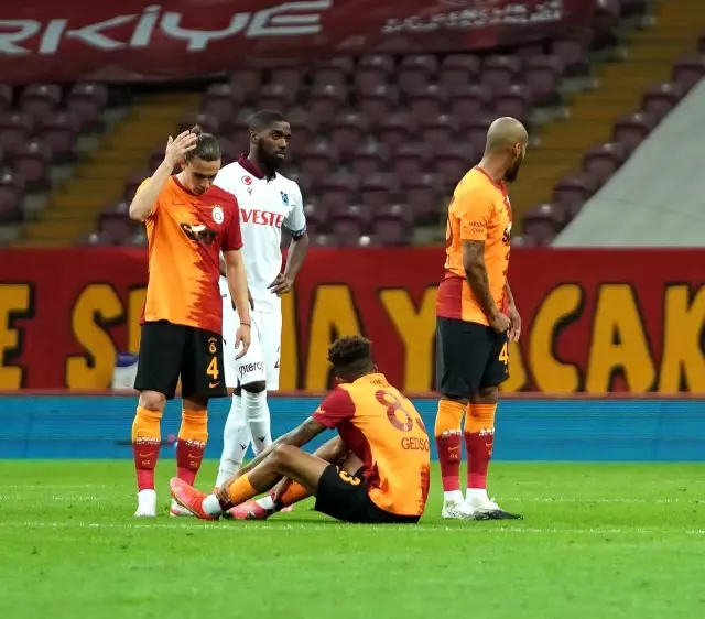 Süper Lig: Galatasaray: 1 - Trabzonspor: 1 (Maç sonucu) Süper Lig: Galatasaray: 1 - Trabzonspor: 1 (Maç sonucu)