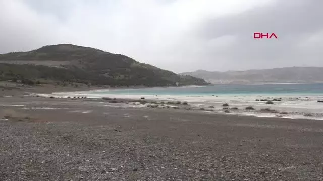 Son dakika haberi! SUYU 30 METRE ÇEKİLEN SALDA GÖLÜ'NÜN ÇAMUR ÇUKURLARI KAPANIYOR Son dakika haberi! SUYU 30 METRE ÇEKİLEN SALDA GÖLÜ'NÜN ÇAMUR ÇUKURLARI KAPANIYOR