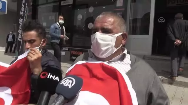 Teröristlere tepki gösteren anne, 'Neden Selahattin Demirtaş'ın çocuklarını götürmüyorlar' diye sordu Teröristlere tepki gösteren anne, 'Neden Selahattin Demirtaş'ın çocuklarını götürmüyorlar' diye sordu