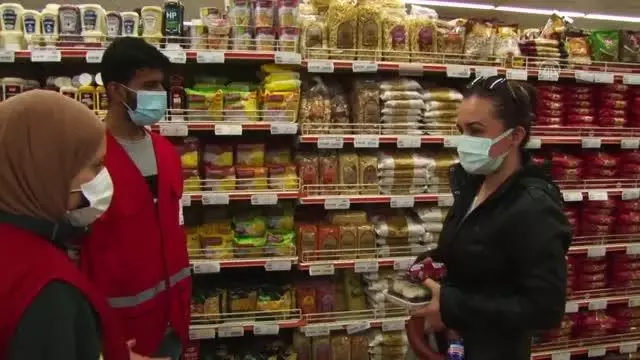 Türk Kızılay 'Kolide sizin de hayrınız olsun' projesiyle ihtiyaç sahiplerine ulaşıyor Türk Kızılay 'Kolide sizin de hayrınız olsun' projesiyle ihtiyaç sahiplerine ulaşıyor