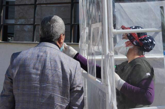 Vakaların arttığı Kastamonu'da, mobil PCR test aracı kullanımına başlandı Vakaların arttığı Kastamonu'da, mobil PCR test aracı kullanımına başlandı