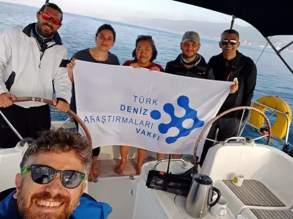 100 BİLİM İNSANI 5 YIL ÇALIŞTI; AKDENİZ VE KARADENİZ'DE 800 BİNDEN FAZLA BALİNA İLE YUNUS YAŞIYOR